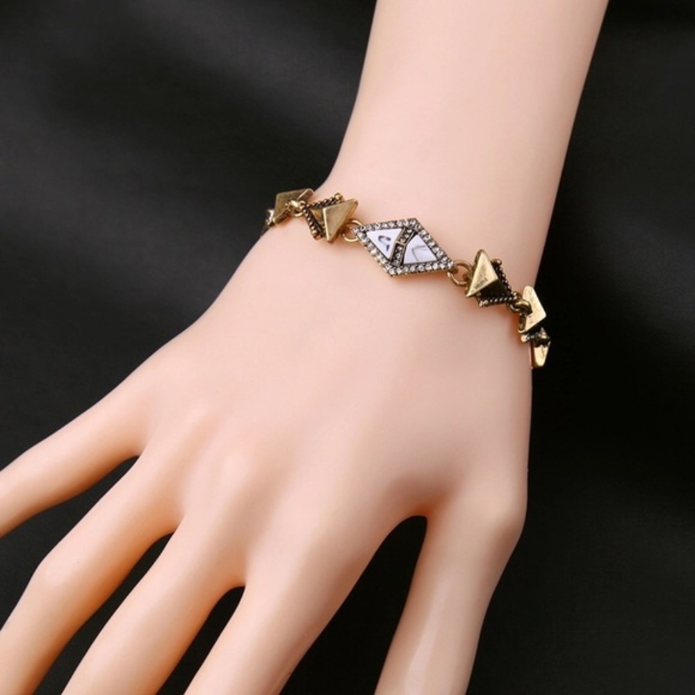 Antique Gold Bracelet - Picture 2 of 4